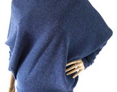 melynas asimetrinis megztinis 