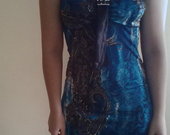 mėlyno rašto suknelė
