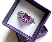 Įspūdingas violetinis žiedas