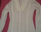 Baltas megztinis