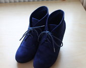 Mėlynos spalvos platforminiai batai