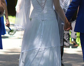 Vestuvine suknele su priedais 