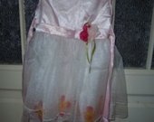 Baltai rožinė suknelė