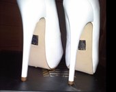 odiniai, originalus batai by Madona