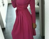 Violetinė daili suknelė