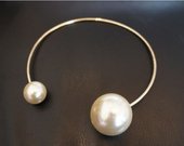 Kaklo papuosalas su perlais