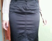 Juodas klasikinis sijonas 