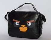 Juodas Angry Birds krepšys per petį