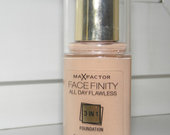 MAX Factor face finity 3 in 1