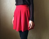 Dailus raudonas sijonas