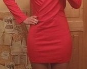 raudona trumpa vakarinė suknelė