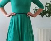 Žalia trumpa suknelė
