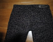 leopardo rašto džinsai