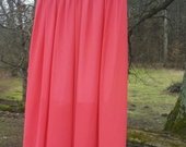 Rožinis ilgas sijonas