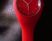 Naujas stilingas paprastas raudonas laikrodukas