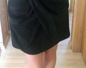 Juodas tulpės formos sijonas
