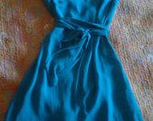Elektrinės spalvos suknutė