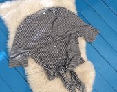 Dryžuotas susagstomas megztinis