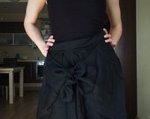 Įdomaus pasiuvimo juodas sijonas WON HUNDRED