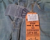 Nauji džinsai su etiketėmis
