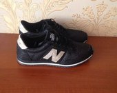 New Balance black