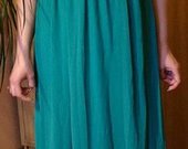 ilga žalia suknelė