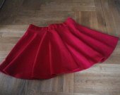 Ryškus raudonas skater sijonas