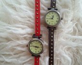 Raudonas ir Rudas laikrodžiai