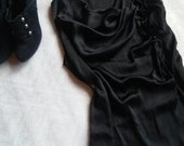 juoda daili suknele