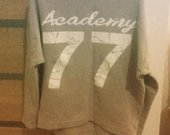 Dzemperis ,,Academy 77''