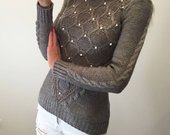 Gražus Megztinis su perliukais
