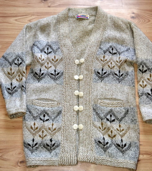 fainas megztinis