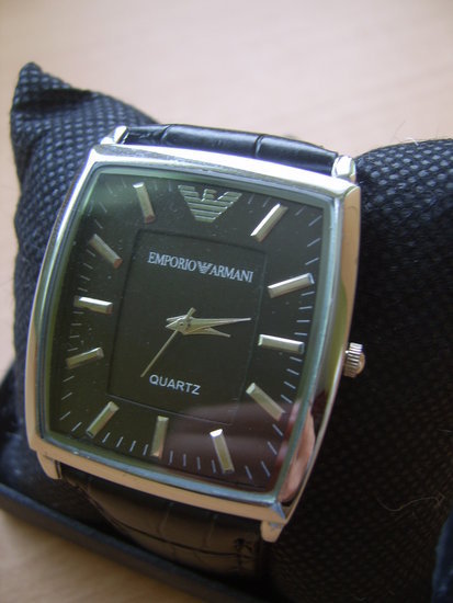 Emporio Armani laikrodis juodas arba rudas