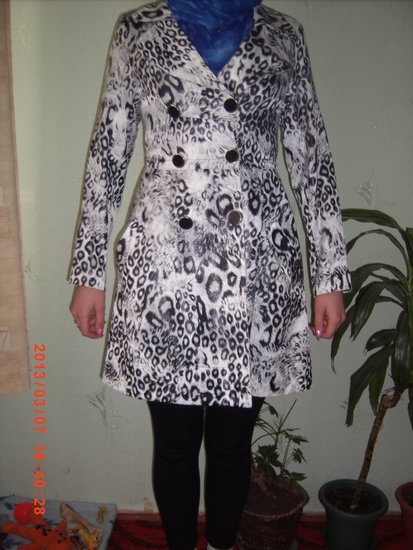 Išskirtinis leopardinis pavasarinis paltukas