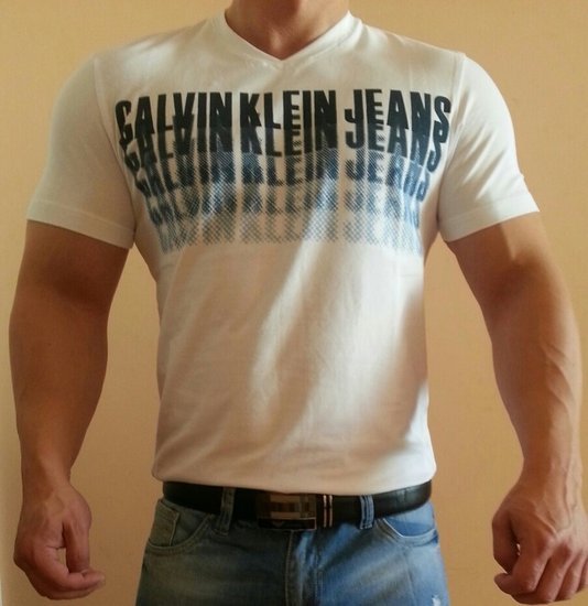 Nauja Calvin Klein grazi maikute