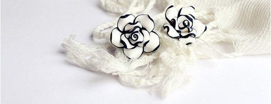 Madingi auskarai  black/white Rose