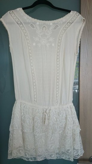 Balta vasariška suknelė