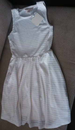 Nauja balta suknelė