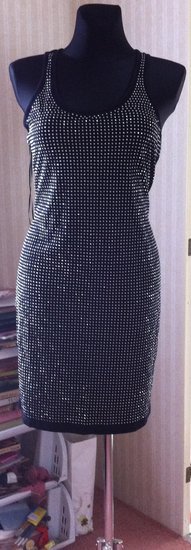 J.L juoda suknelė