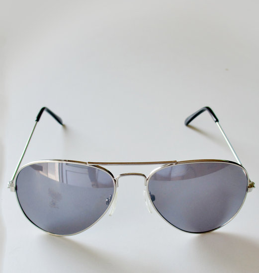 Aviatoriaus stiliaus akiniai nuo saulės