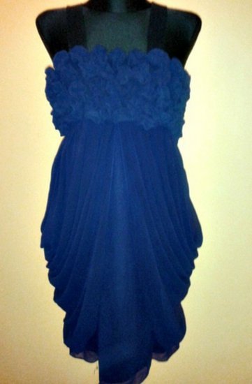 Mėlyna puosni suknelė