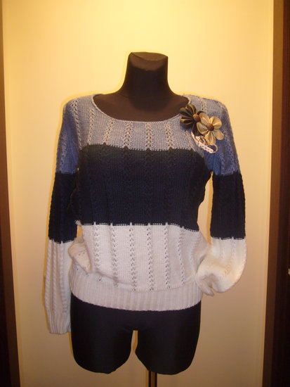 Vidutinio ilgio megztinis