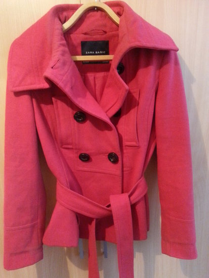 Raudonas Zara paltukas
