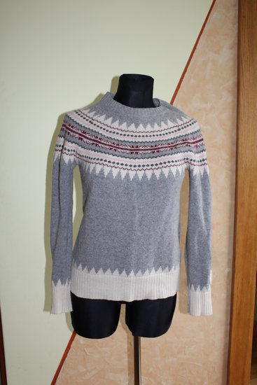 siltas kaledinis megztinis