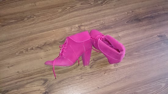 roziniai batai