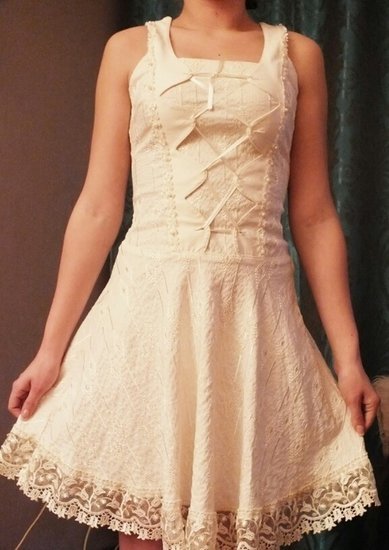 Elegantiška trumpa suknelė