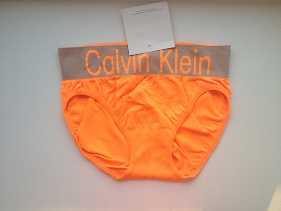 Calvin Klein kelnaites