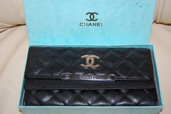 Chanel pinigine su dezute