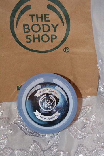 Naujas The Body Shop mėlynių kūno šveitiklis