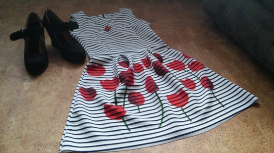 Suknelė su tulpėmis